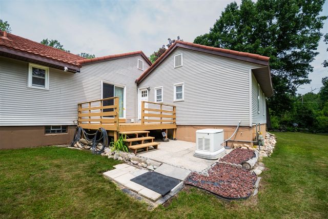 989 Mccabe Avenue, Ada, MI 49301