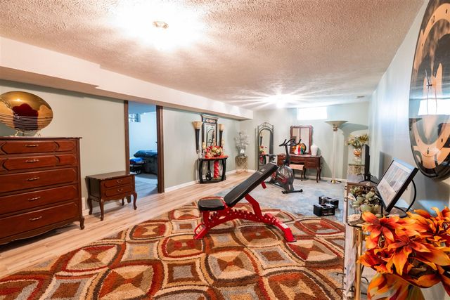 989 Mccabe Avenue, Ada, MI 49301