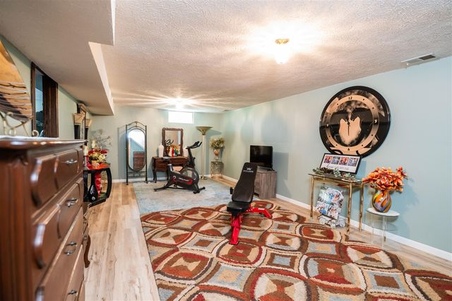 989 Mccabe Avenue, Ada, MI 49301
