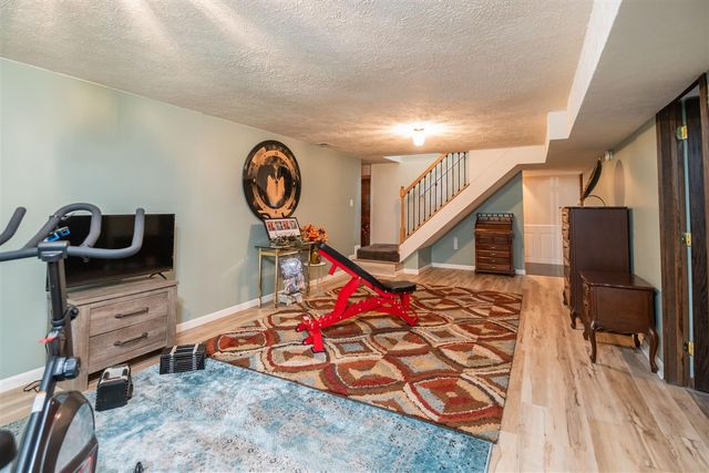 989 Mccabe Avenue, Ada, MI 49301