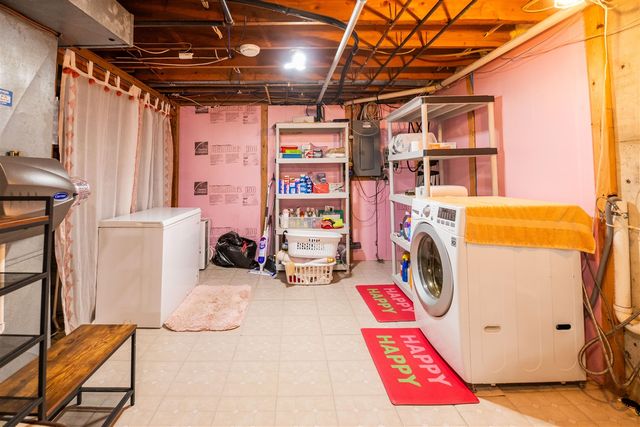 989 Mccabe Avenue, Ada, MI 49301
