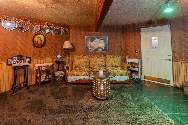 989 Mccabe Avenue, Ada, MI 49301