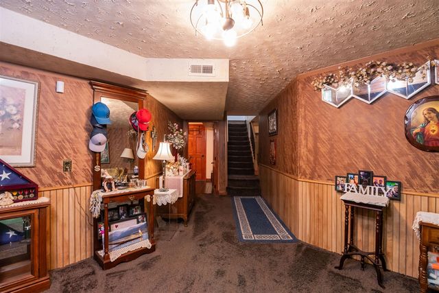 989 Mccabe Avenue, Ada, MI 49301