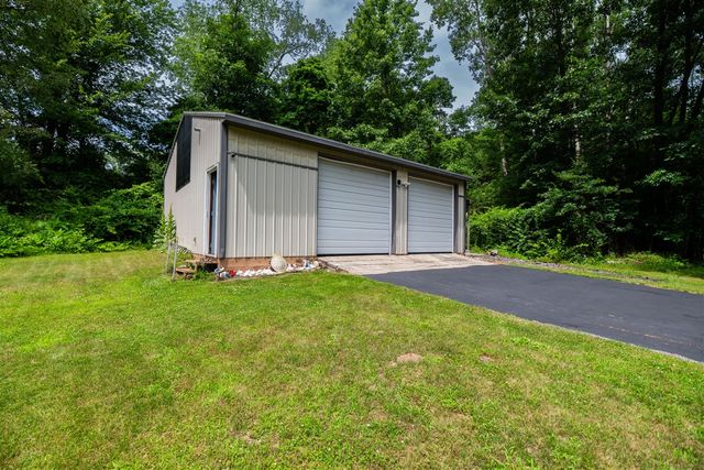 989 Mccabe Avenue, Ada, MI 49301
