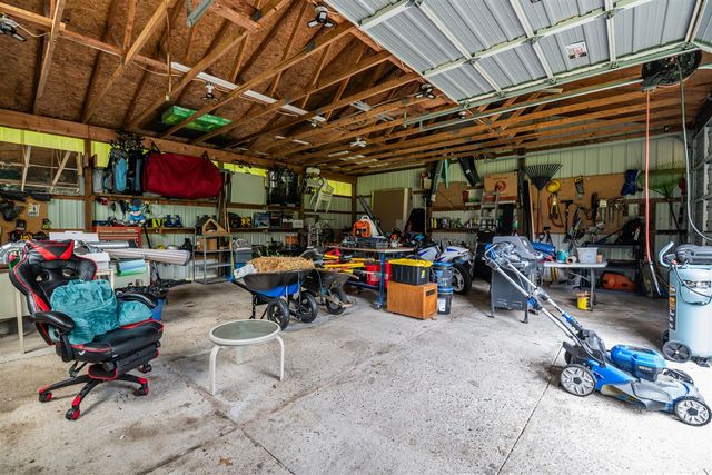 989 Mccabe Avenue, Ada, MI 49301