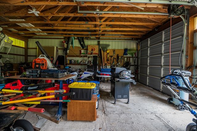 989 Mccabe Avenue, Ada, MI 49301