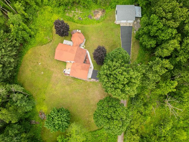 989 Mccabe Avenue, Ada, MI 49301