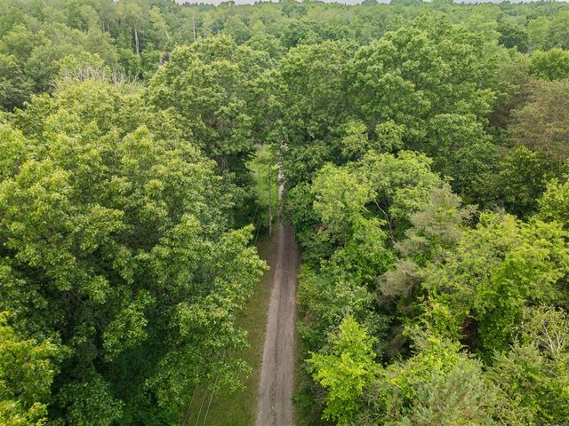 989 Mccabe Avenue, Ada, MI 49301