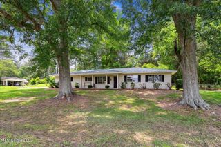 1002 Mark Drive, Mendenhall, MS 39114