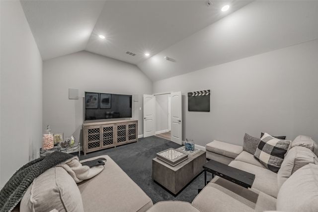 720 Uplands Drive, Northlake, TX 76226