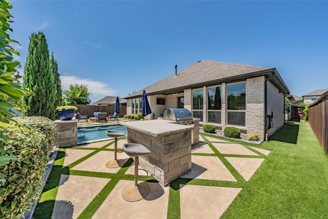 720 Uplands Drive, Northlake, TX 76226