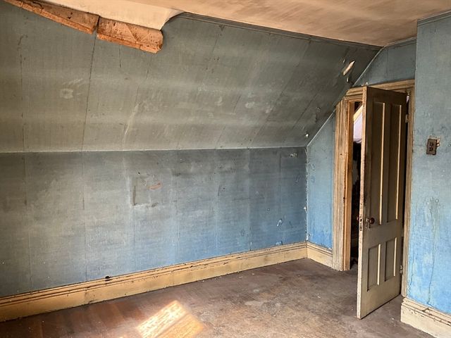 107 West St, Boston, MA 02136