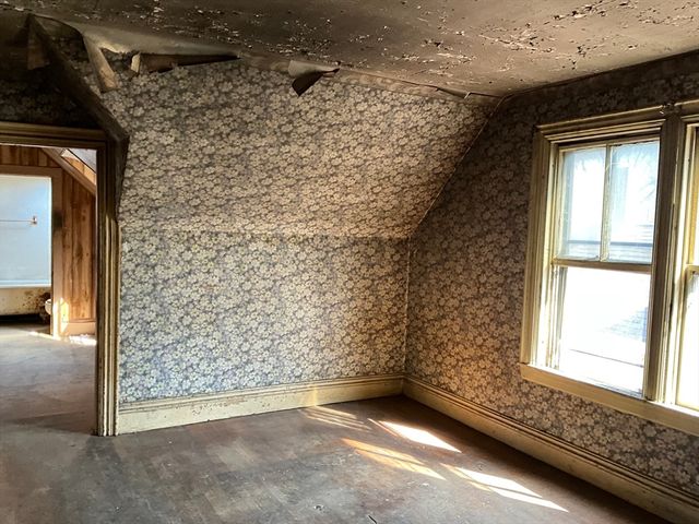 107 West St, Boston, MA 02136