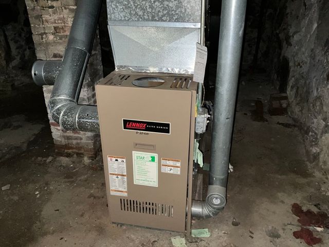 107 West St, Boston, MA 02136