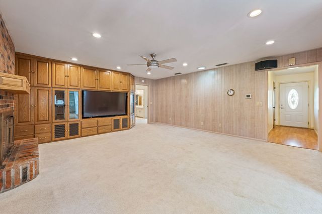 1003 Royal Lane, Graham, TX 76450