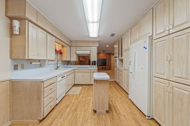 1003 Royal Lane, Graham, TX 76450