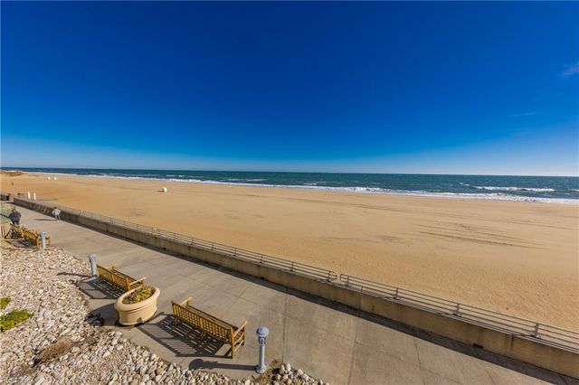 3738 Sandpiper RD B106, Virginia Beach, VA 23456