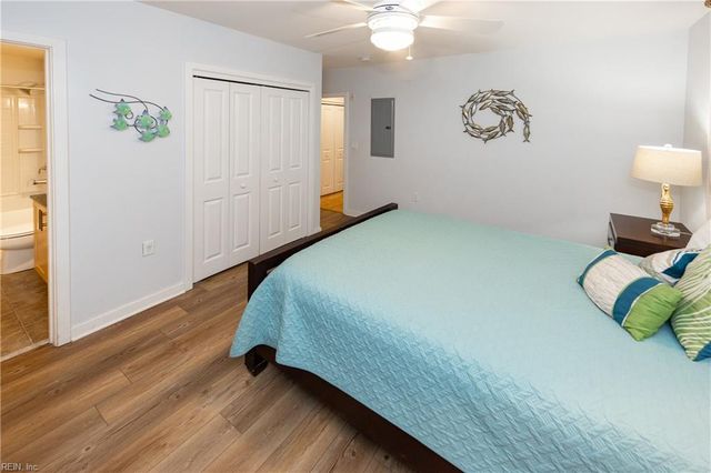 3738 Sandpiper RD B106, Virginia Beach, VA 23456