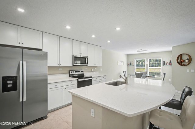 4948 BIG PINE Drive, Jacksonville, FL 32218