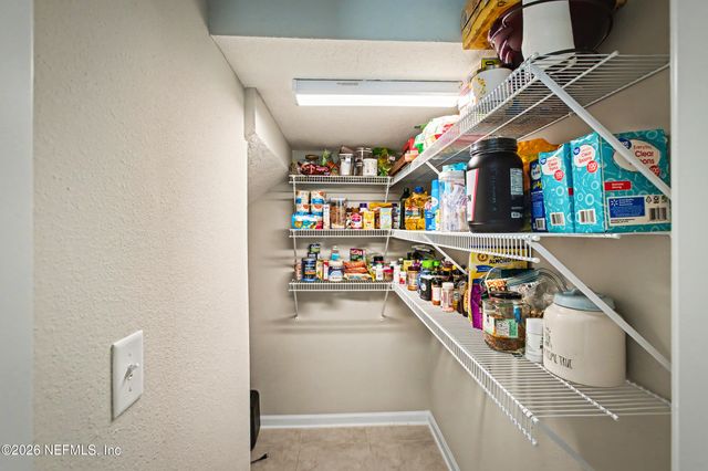 4948 BIG PINE Drive, Jacksonville, FL 32218