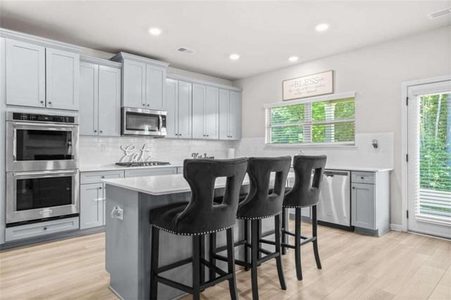 361 Traditions Lane, Hampton, GA 30228