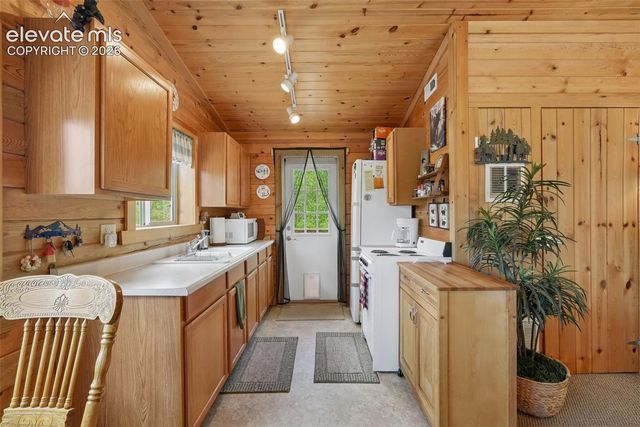 1600 Swiggler Road, Jefferson, CO 80456