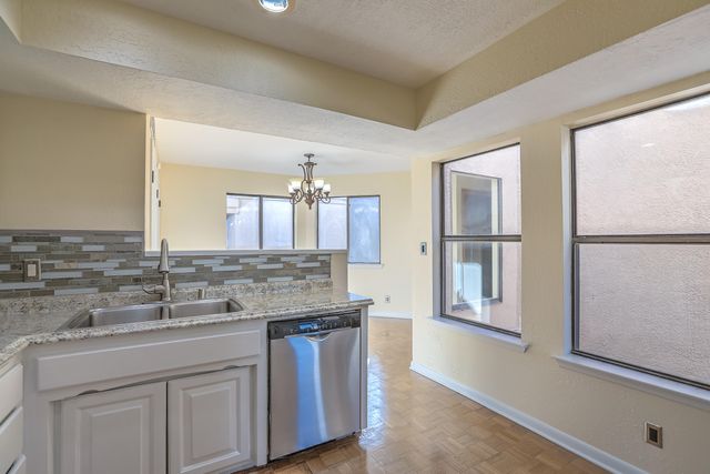 425 Pinon Creek Road SE, Albuquerque, NM 87123