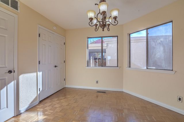 425 Pinon Creek Road SE, Albuquerque, NM 87123