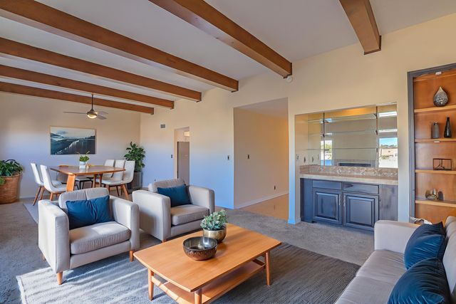 425 Pinon Creek Road SE, Albuquerque, NM 87123