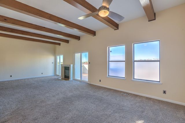 425 Pinon Creek Road SE, Albuquerque, NM 87123