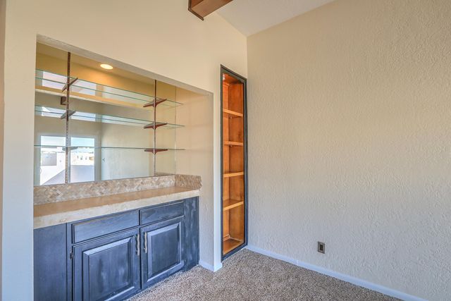 425 Pinon Creek Road SE, Albuquerque, NM 87123