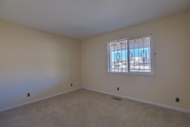 425 Pinon Creek Road SE, Albuquerque, NM 87123