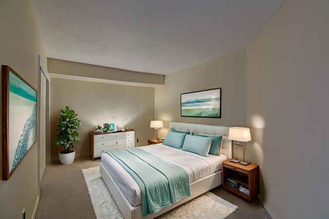 425 Pinon Creek Road SE, Albuquerque, NM 87123