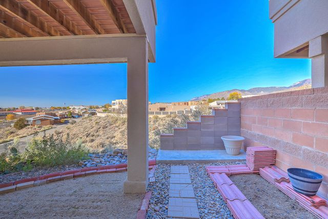 425 Pinon Creek Road SE, Albuquerque, NM 87123