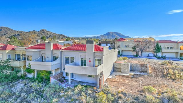 425 Pinon Creek Road SE, Albuquerque, NM 87123