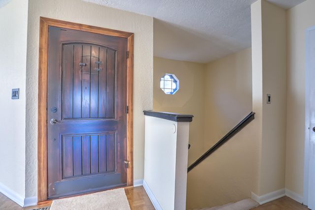 425 Pinon Creek Road SE, Albuquerque, NM 87123