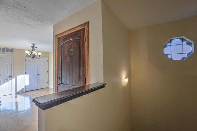 425 Pinon Creek Road SE, Albuquerque, NM 87123