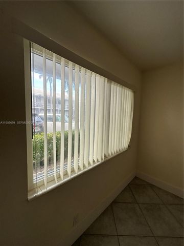 2115 NE 37th Dr 131, Fort Lauderdale, FL 33308