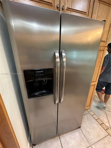 2115 NE 37th Dr 131, Fort Lauderdale, FL 33308