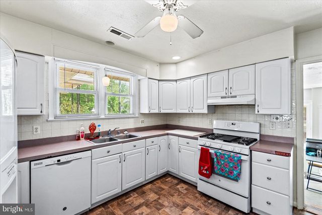 797 FOREST GROVE RD, Colonial Beach, VA 22443