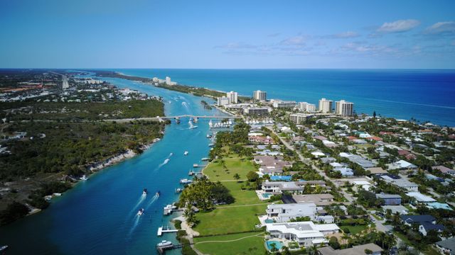 8404 CHAPMAN OAK Court, Palm Beach Gardens, FL 33410