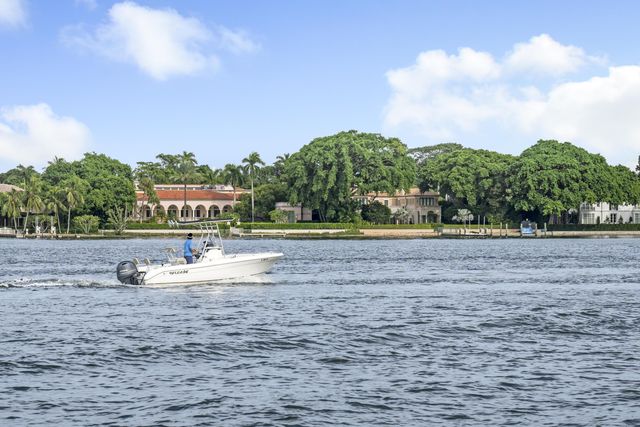 8404 CHAPMAN OAK Court, Palm Beach Gardens, FL 33410