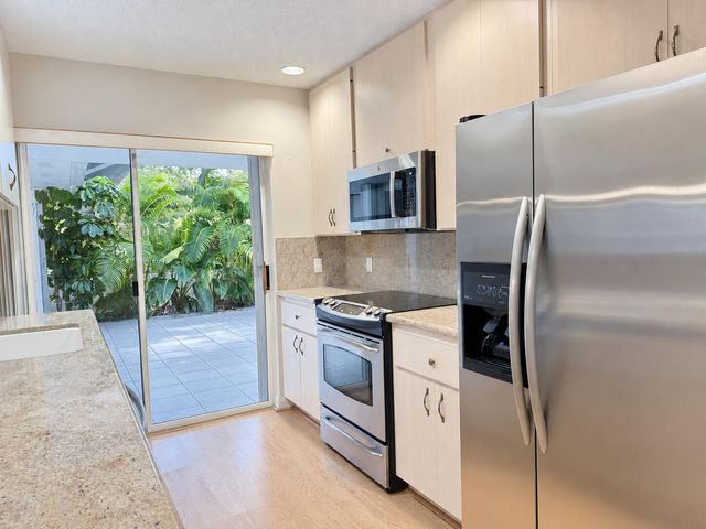 8404 CHAPMAN OAK Court, Palm Beach Gardens, FL 33410