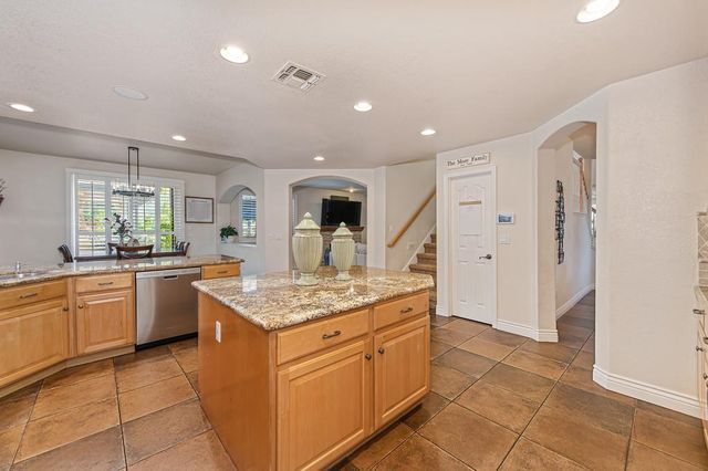 708 Taylor St, Folsom, CA 95630