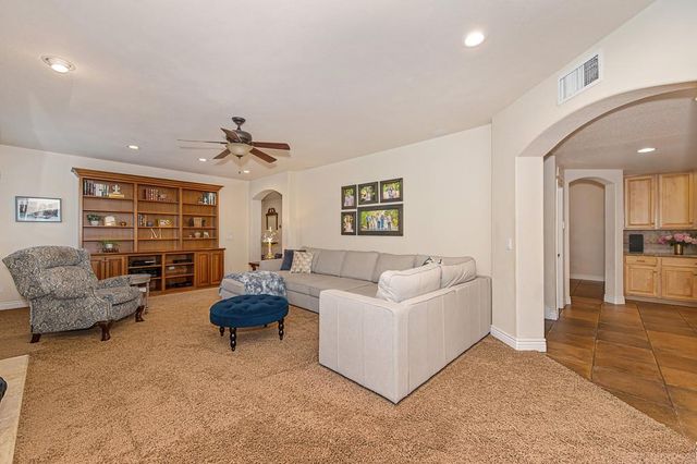 708 Taylor St, Folsom, CA 95630