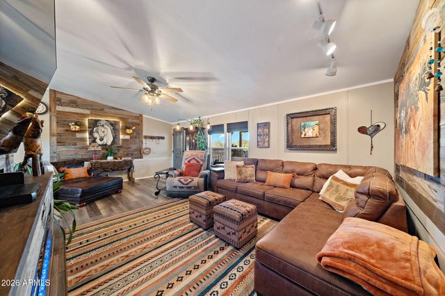 610 W VALLERI ANN Road, Paulden, AZ 86334