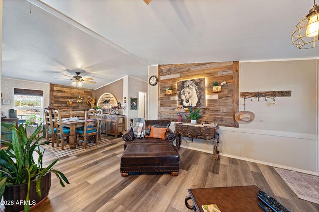 610 W VALLERI ANN Road, Paulden, AZ 86334