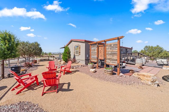610 W VALLERI ANN Road, Paulden, AZ 86334