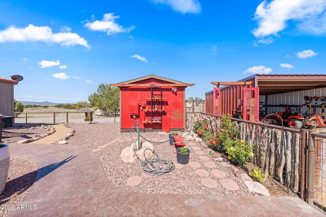610 W VALLERI ANN Road, Paulden, AZ 86334