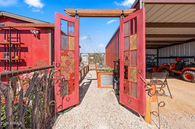 610 W VALLERI ANN Road, Paulden, AZ 86334